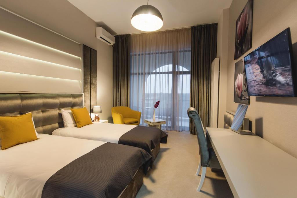 Hotel EDMA