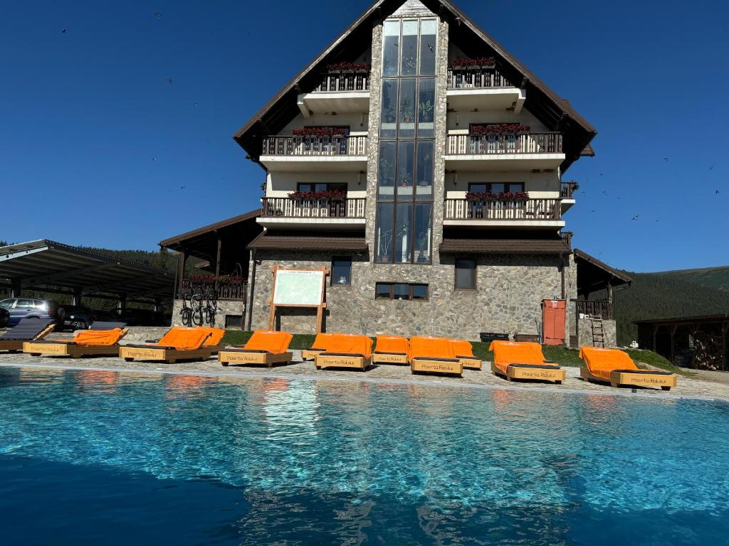 Pensiune POARTA RAIULUI