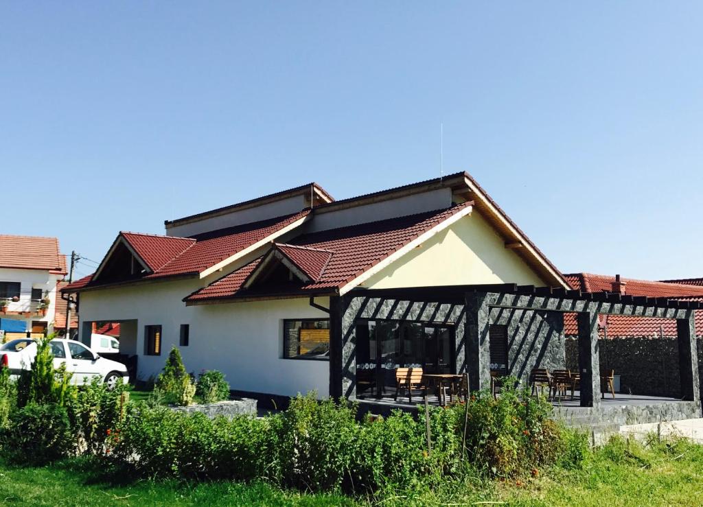 Pensiune CASA DE SUB PIATRĂ