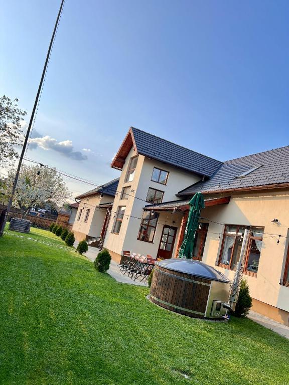 Pensiune FAMIVES VENDEGHAZ