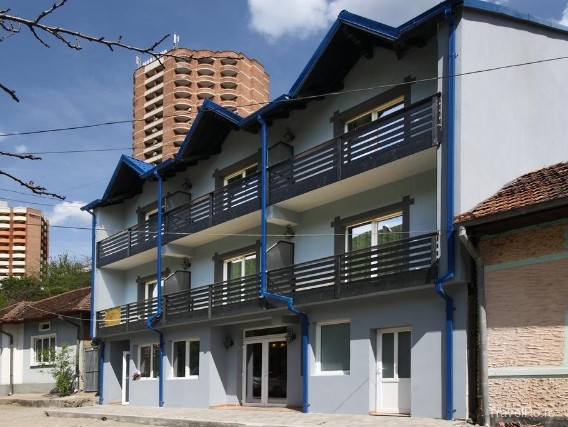 Vila FLOARE DE COLȚ