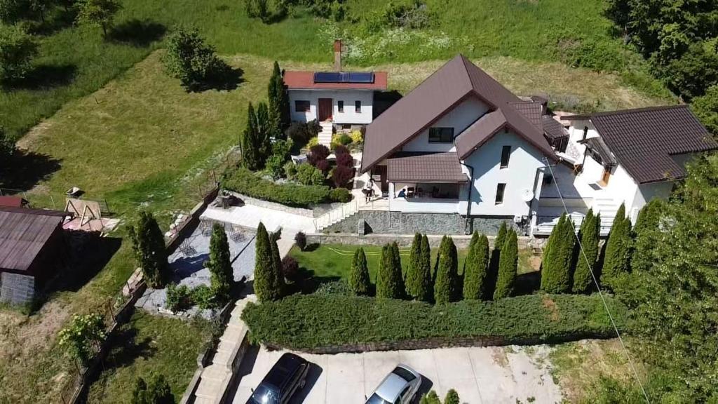 Casa dintre Brazi