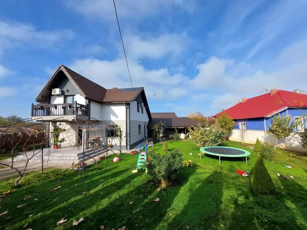 Casa Dor de Lac Munteanu