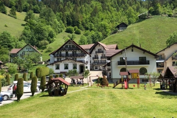 Pensiune Perla Carpaților