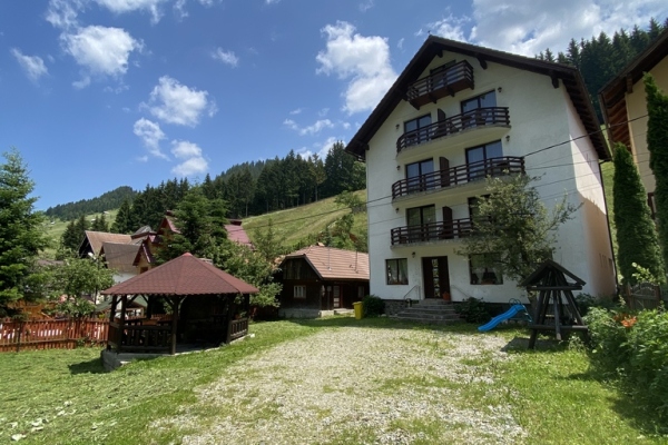 Pensiune Raluca și Savin