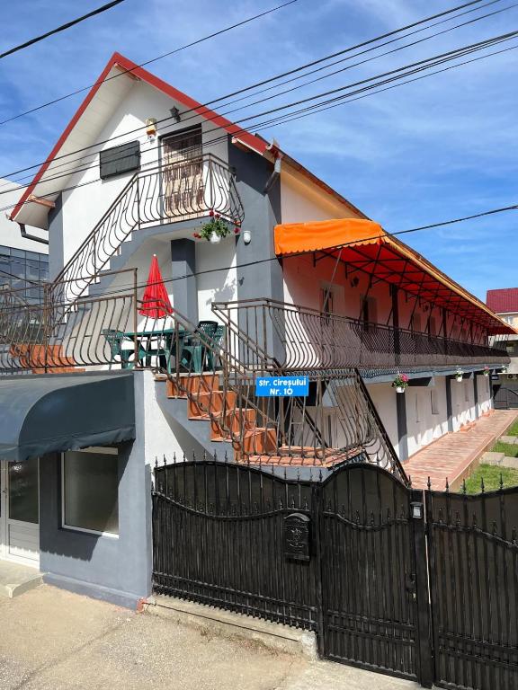 Vila RADEL