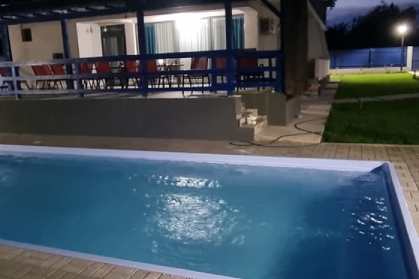 Pensiune CUIBUL LEBEDELOR