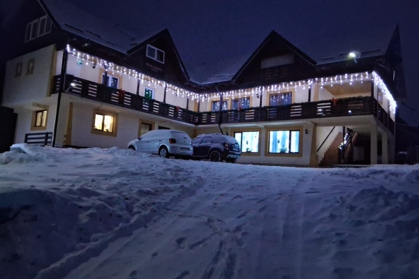 CASA LARISA