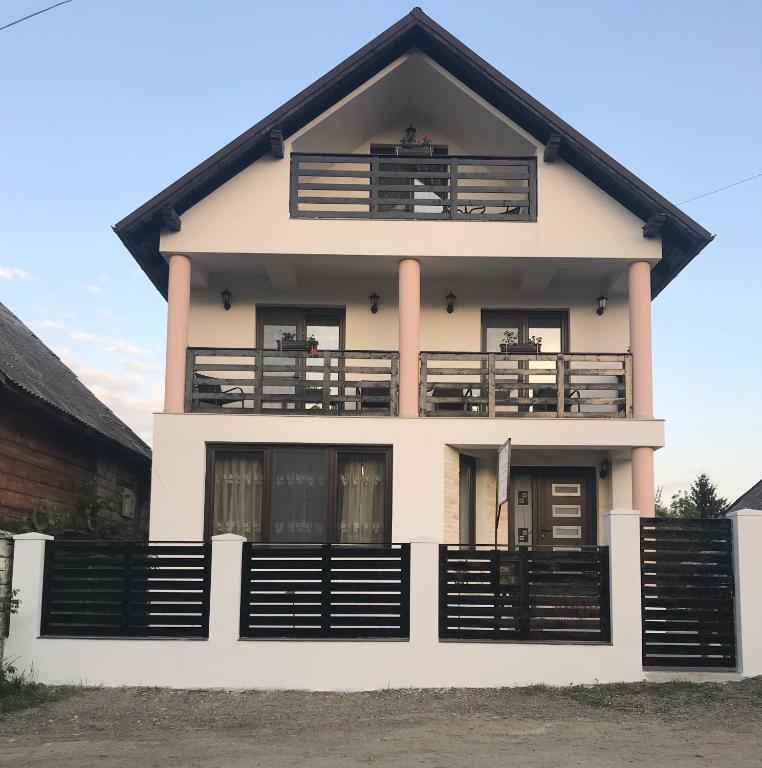 CASA BIANCA ONCEŞTI