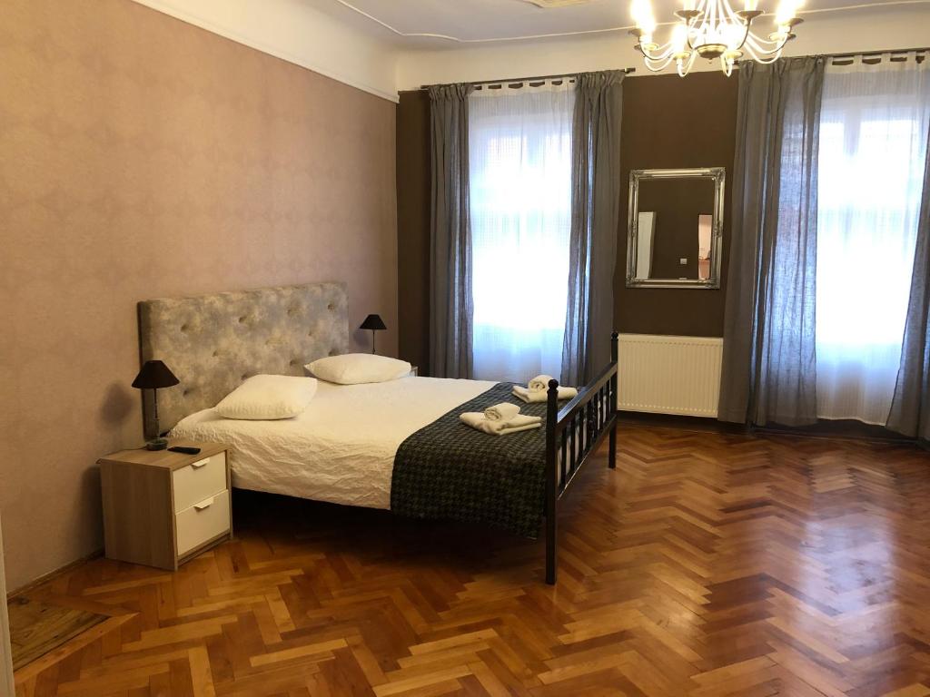 POET PASTIOR RESIDENCE