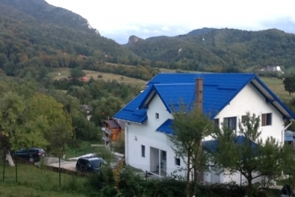 CASA DUK-CHEILE RÂȘNOAVEI 