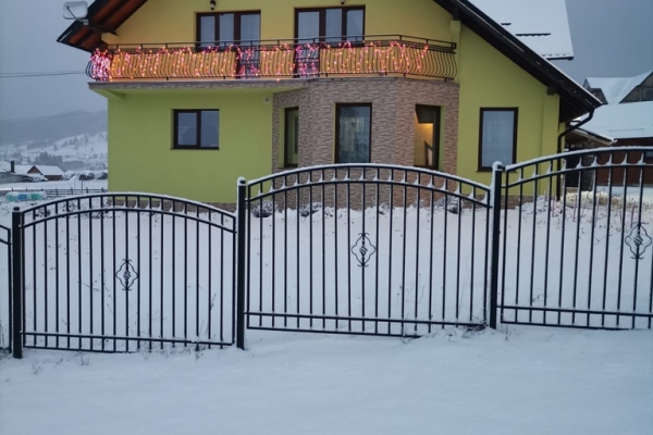 Casa Coșnencuța din Bucovina