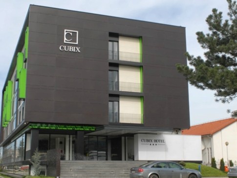 Hotel Cubix
