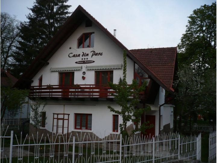 Pensiune Casa Din Parc